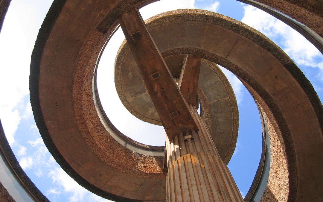 Architecture of Frank Gehry & Sturdy Stools